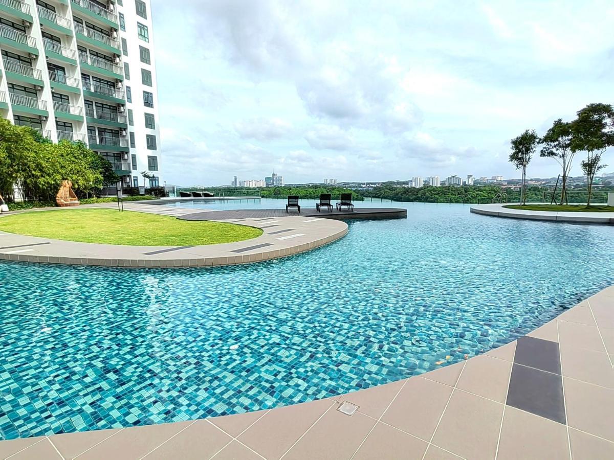8scape Residences Batman VS Ironman@LSY HOME&LEISURE Johor Bahru Exterior foto